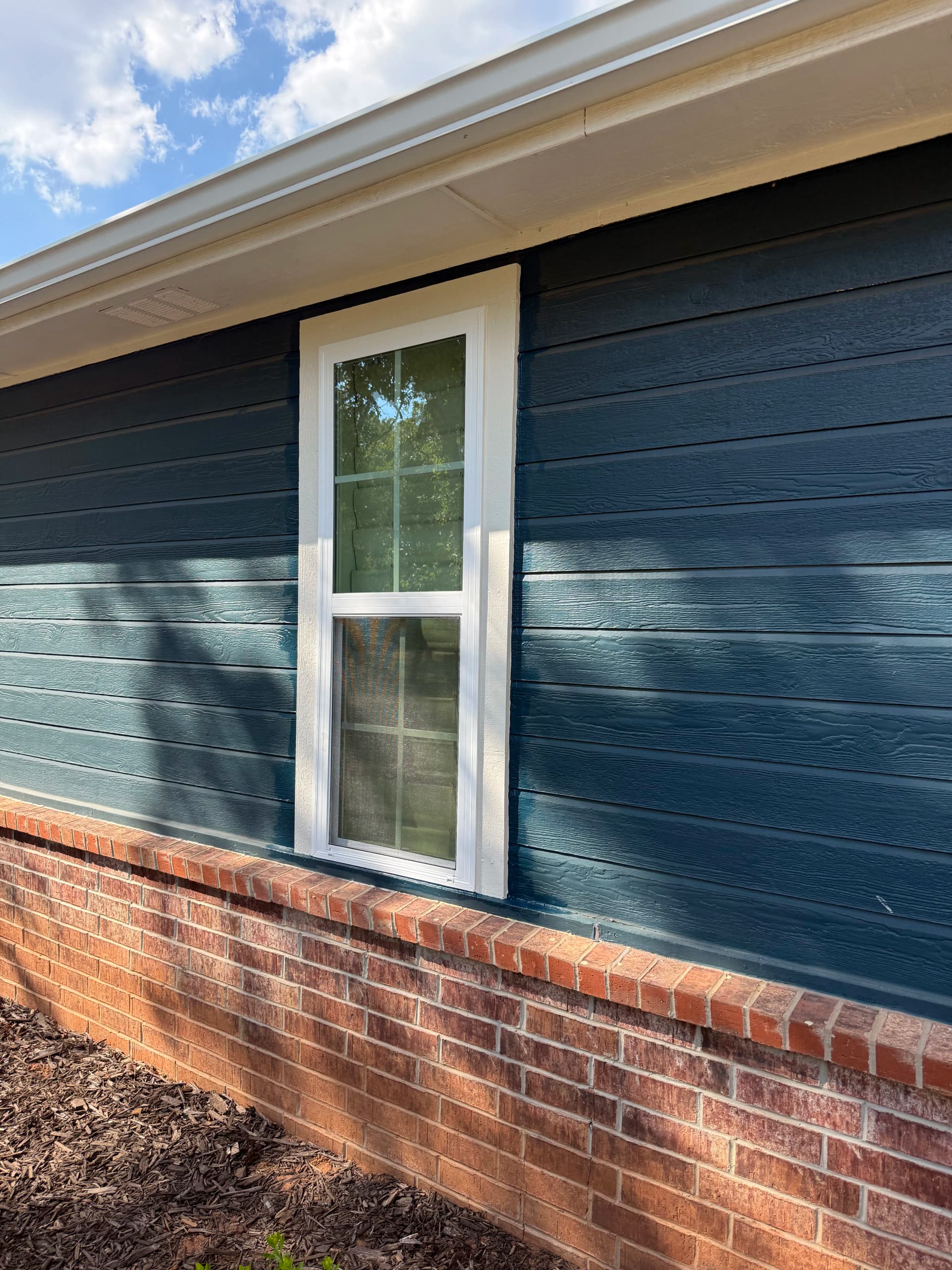 New Vinyl Windows That Actually Seal Out the Cold image